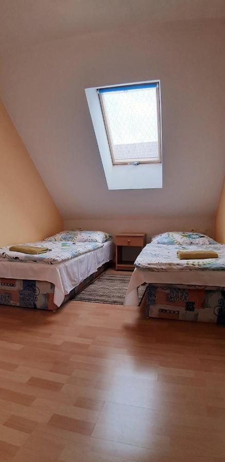 Apartmany Lucky 30 Exteriör bild